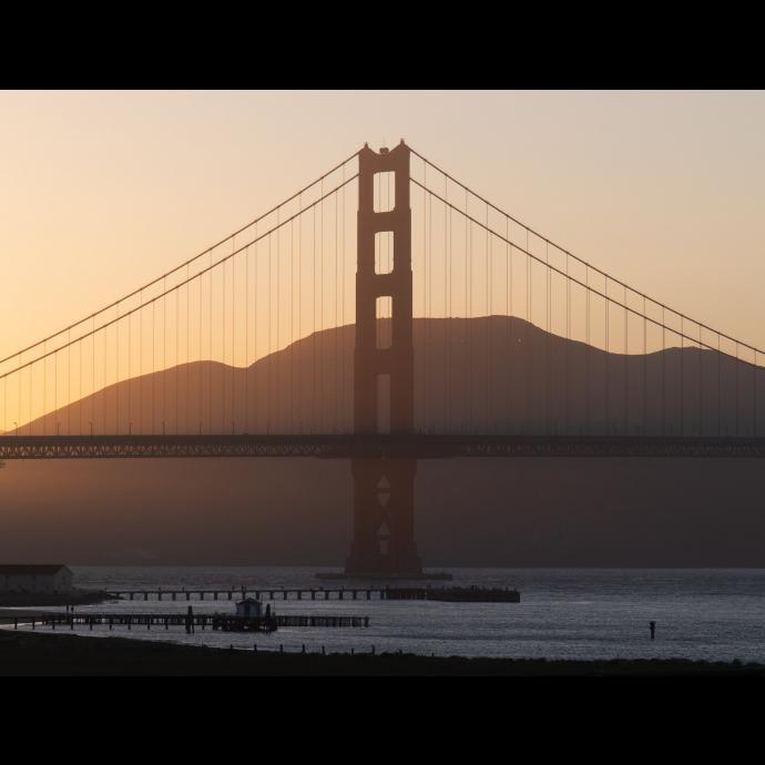 View of Golden Gate Bridge in low light (sunset)